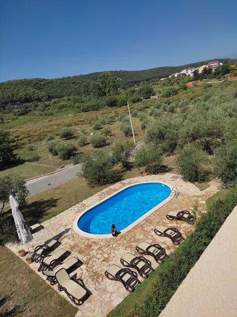 App Arba 2 with pool and  parking on the island of Rab