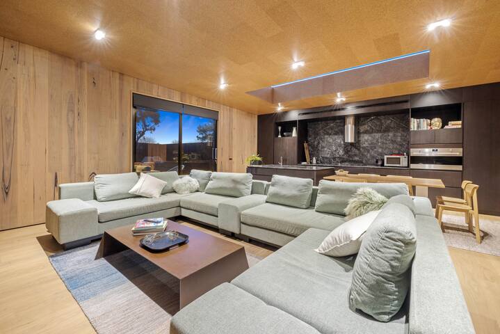 Beach shack – architectural – Long stays accepted gallery image 5