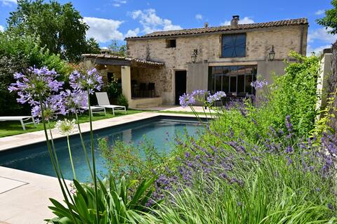 Charming cottage near Uzes