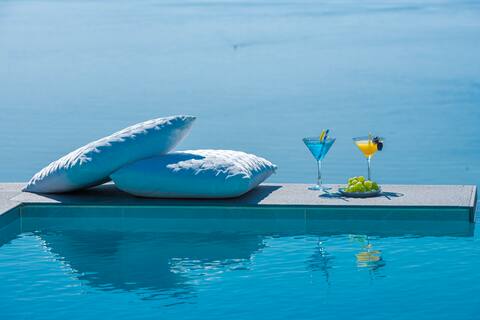Villa Poco Loco-Serenity Apartment with Sea View