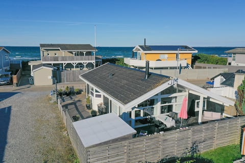 Just 75 feet from beach, 66 sqm with Spa and sauna
