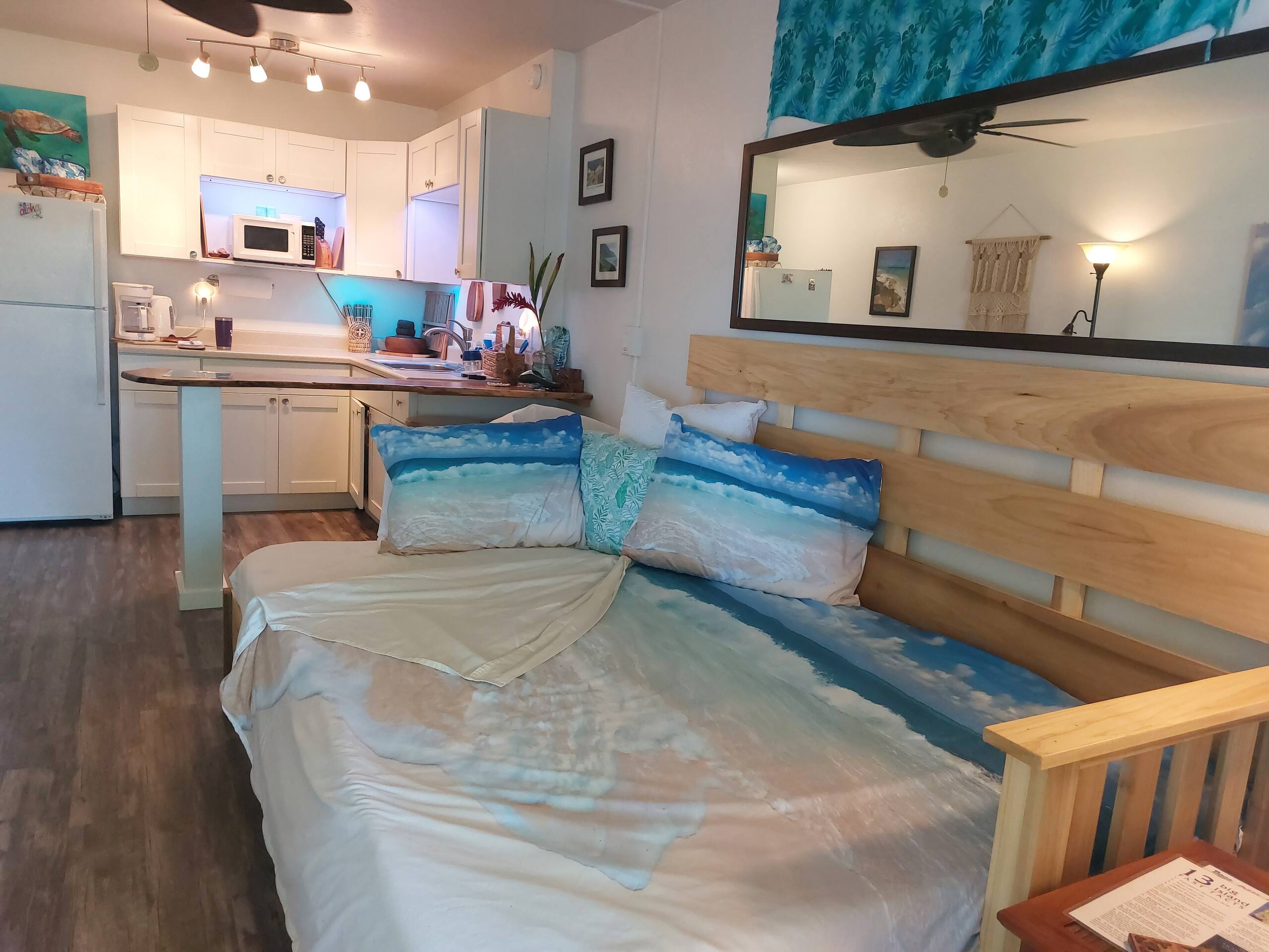 Condo in Kailua-Kona · ★4.87 · Studio · 1 bed · 1 bath - Image 5