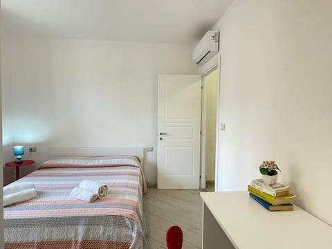 Seafront apartment in the heart of Stintino