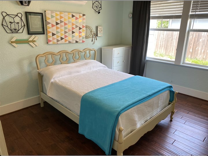 Dormitorio 3 (cama doble)