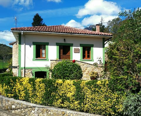 Top Airbnb: CASA AMPARO en Parres