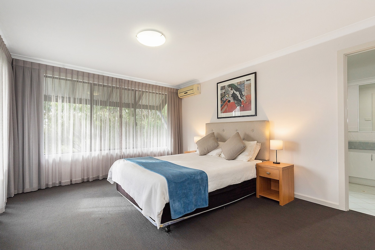 ห้องนอนใหญ่