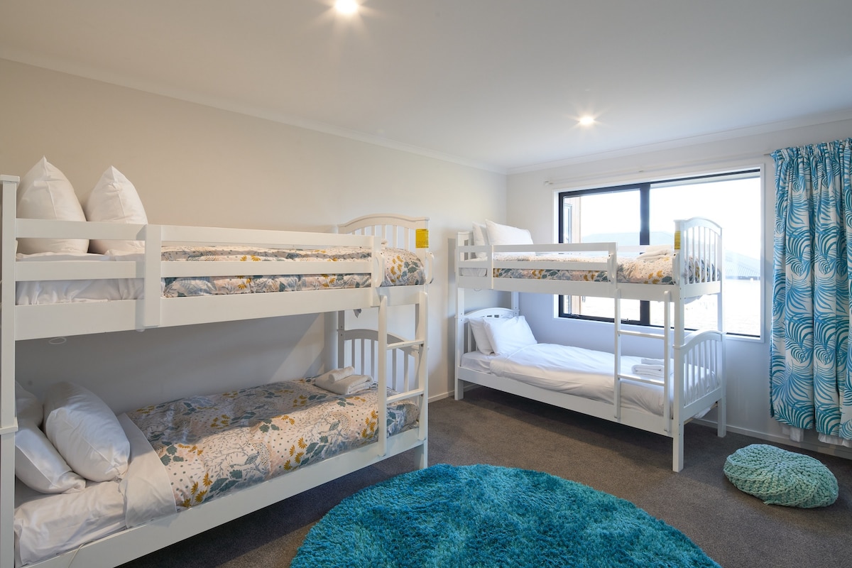 Poschodová izba - 4 jednolôžka