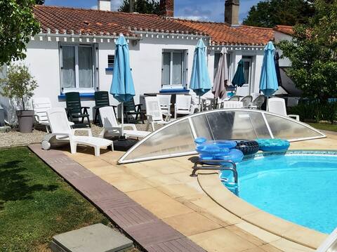 Villa 8 People - Pool, Spa, Garden, Beaches 15km