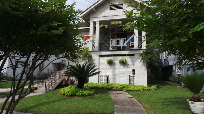 Marcelin’s on Napoleon Bed & Breakfast LLC