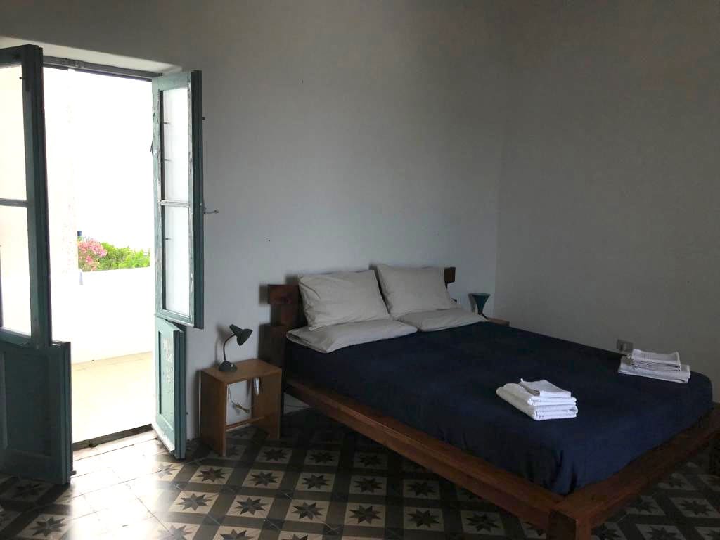 Dvokrevetna soba. krevet s madracem 160x200