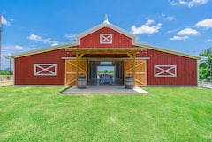 Farm+stay+in+McKinney+%C2%B7+%E2%98%854.97+%C2%B7+7+bedrooms+%C2%B7+7+beds+%C2%B7+4+baths