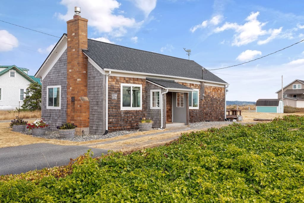 Charming Keystone Beach Cottage