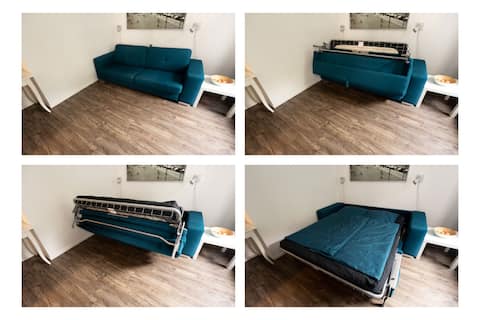 Erfolgreiche Airbnb-Immobilie: L.E. Home: Quiet 2-room-Apt. with balcony + parking in Plagwitz