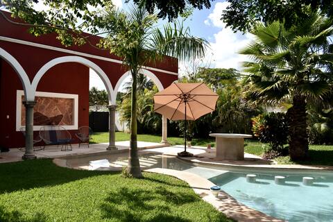 Hacienda Style-Private Garden&Pool-WIFI 100 MBit/s