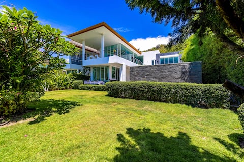 Phu Montra villa with ocean view