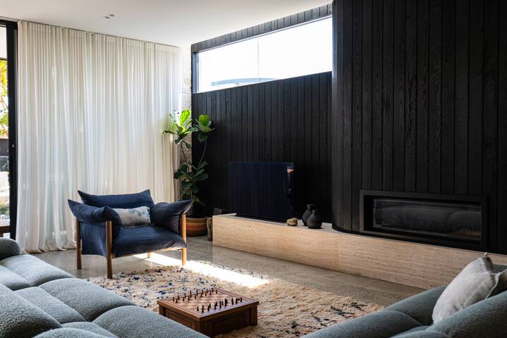 Iluka Beach House gallery image 4