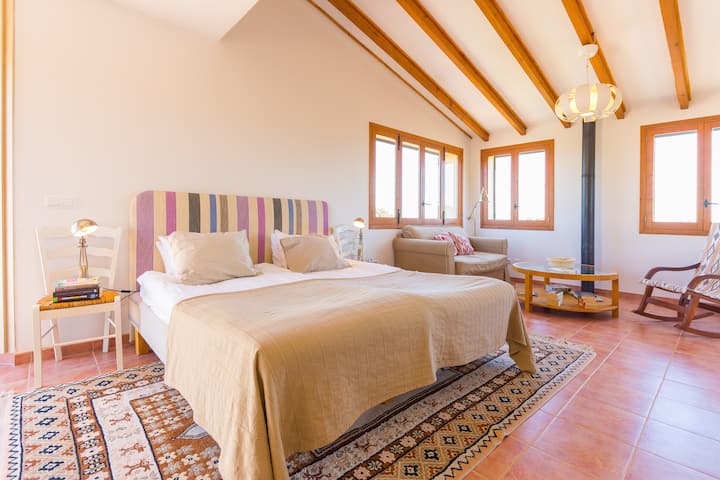 Ზემოთ საძინებელი