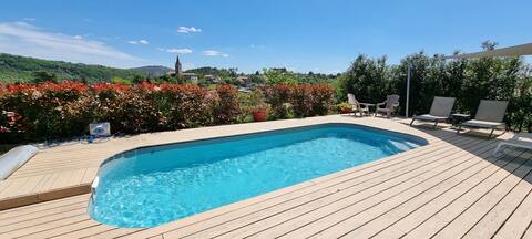 House with comfortable pool Ardèche