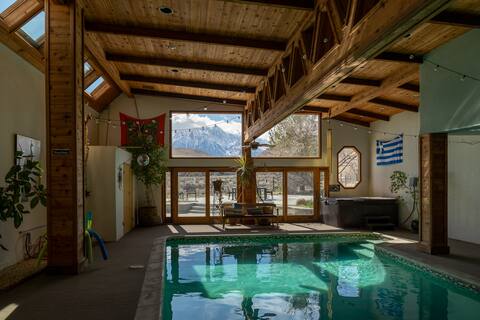 ***Million Dollar Views and Indoor Pool!