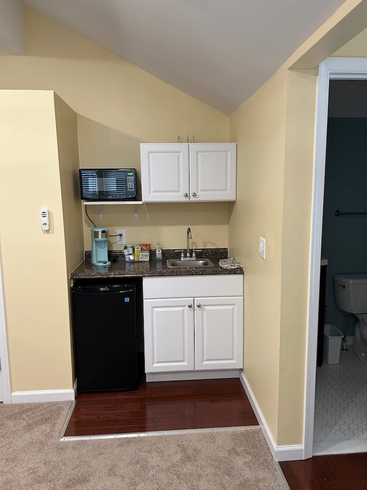 Independent Access Garage Apartment, Near Downtown - Annapolis, MD