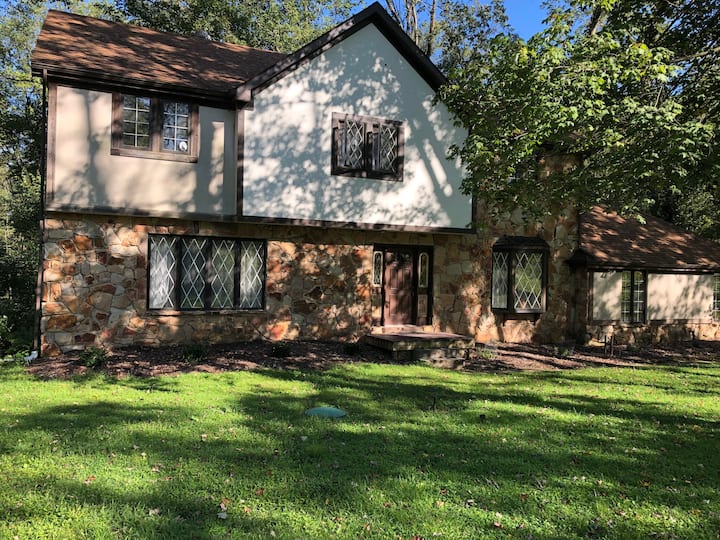 Country getaway Houses for Rent in Saxonburg, Pennsylvania, United