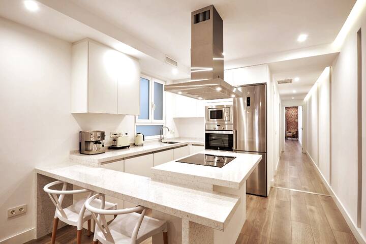 5-star short-term rental apartment at Plaza Mayor gallery image 5