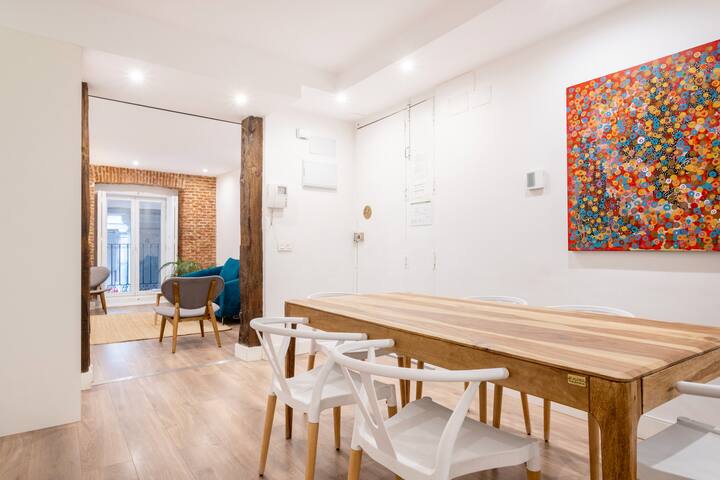 5-star short-term rental apartment at Plaza Mayor gallery image 3