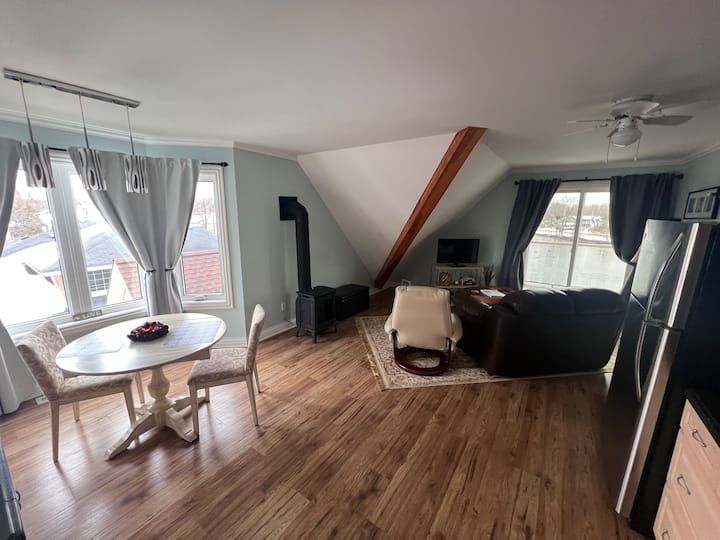 10 Best Airbnb Vacation Rentals In Bobcaygeon, Canada Updated 2024