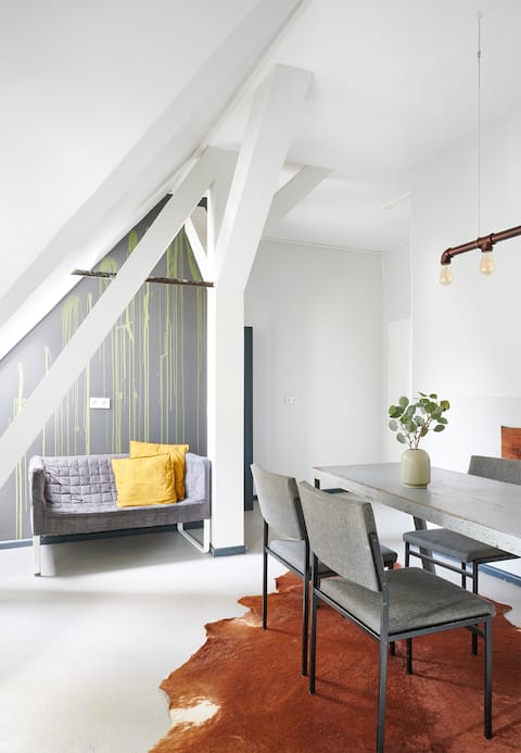 top floor apartment for 10 per. - 3 Min/CITY