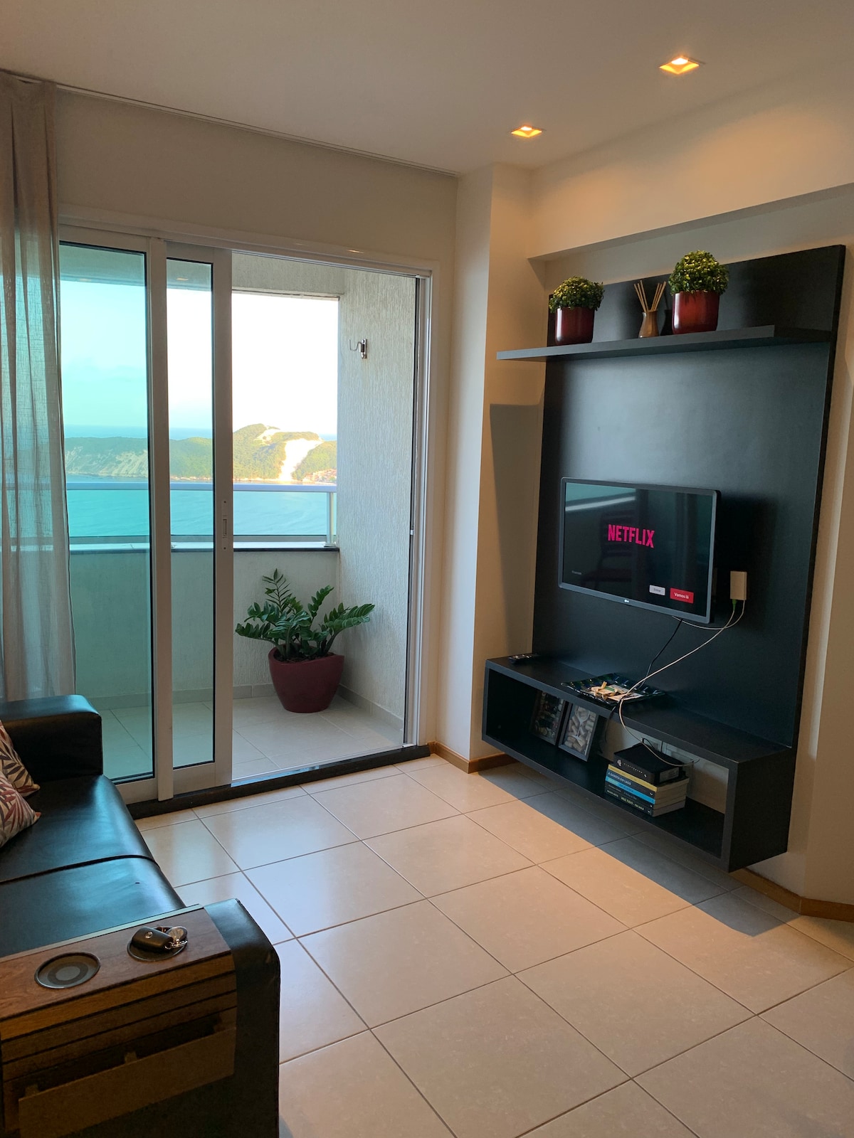 จ่ายทีวีในห้องนั่งเล่นและอินเทอร์เน็ต 250GB