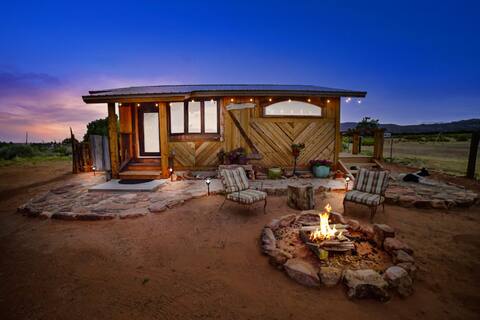 Luxury Cabin on 400 Acre Ranch Stunning Views Zion