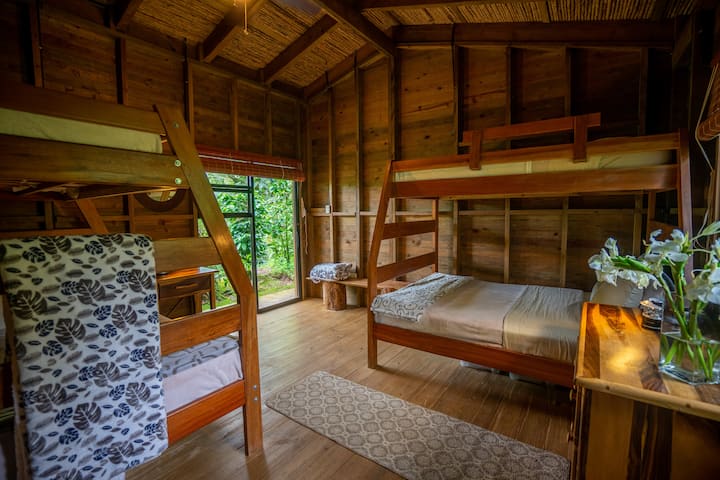 Schlafzimmer 2
