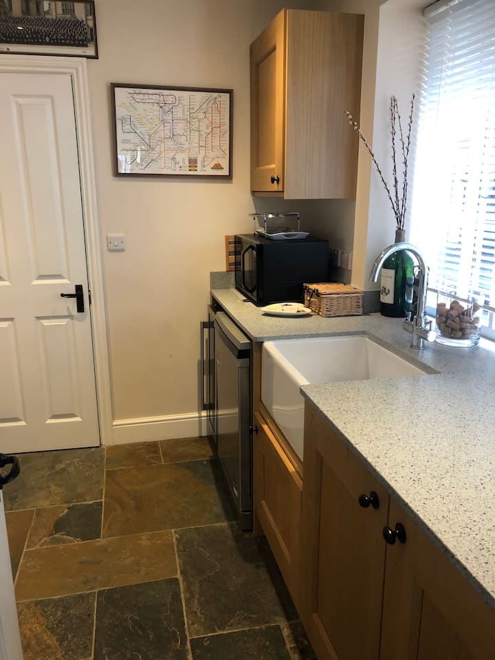 10 Best Airbnb Vacation Rentals In Midhurst, UK Updated 2024 Trip101