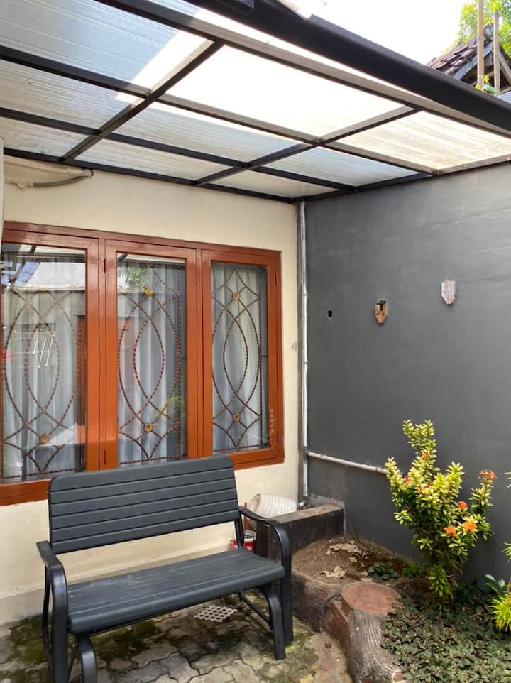 Allesha Homestay Spacious For Stay Houses For Rent In Ngampilan Daerah Istimewa Yogyakarta Indonesia