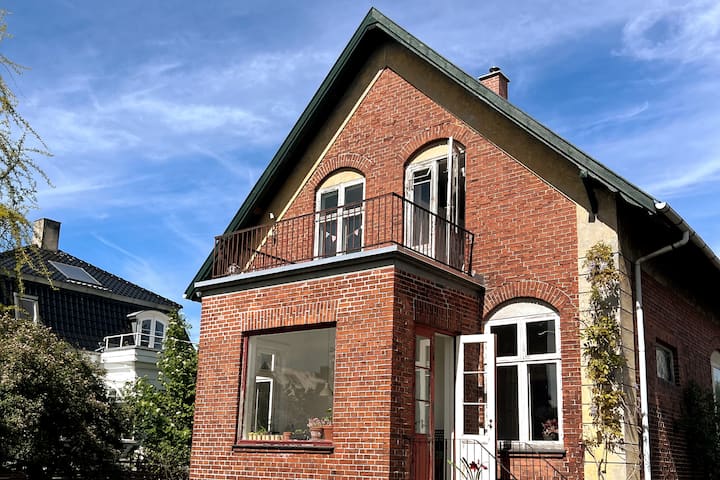 Curated visual reference: Curated Vacation Rentals In Copenhagen Denmark With Kids Play Area Gallery View 37