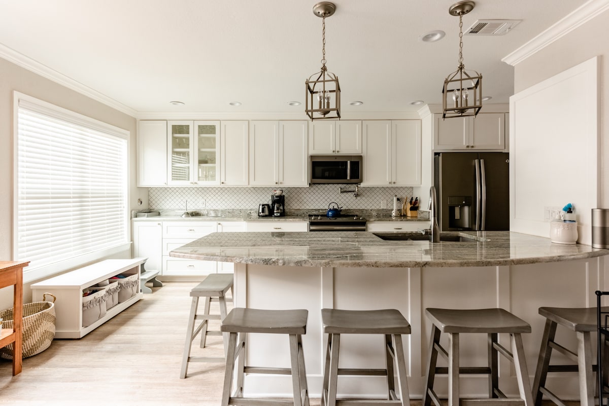 Suite in updated townhome