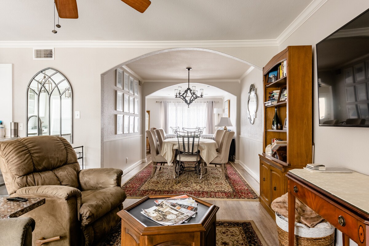 Suite in updated townhome
