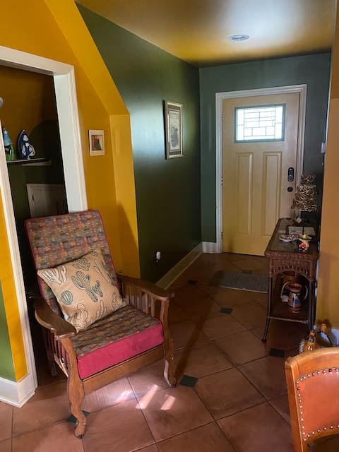 Top Airbnb: The Cedars: Santa Fe House in Florence / Muscle Shoals