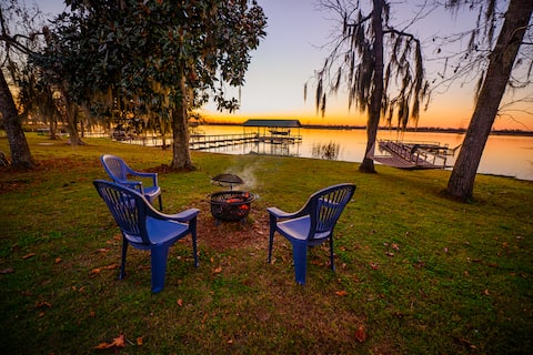 “The Q'whack Shack" on Lake Seminole with Dock