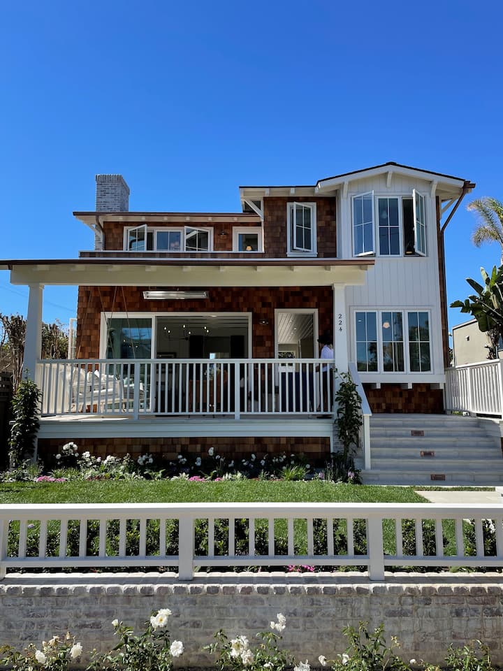 Beautiful Beach Colony Cottage Houses for Rent in Del Mar, California