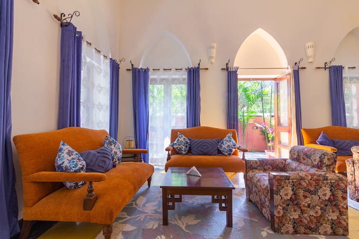 Living room image 1