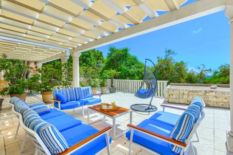 Luxury Beach apartment P1 amazing location