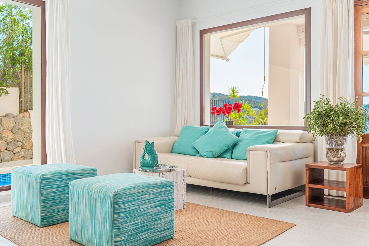 Popular Airbnb listing: Casa del Puerto - Dream view to the port of Soller in Sóller