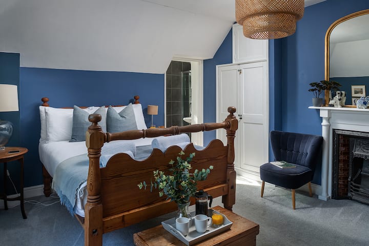 ผ้าปูที่นอนผ้าปูที่นอนและหมอนคุณภาพสูงเพียงพอสำหรับการเริ่มสงครามหมอนใบเล็ก
