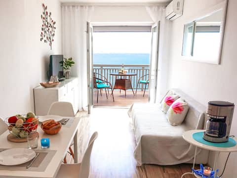 Top Airbnb: Sunset-Oase am Meer Apartment 5 in Prizna