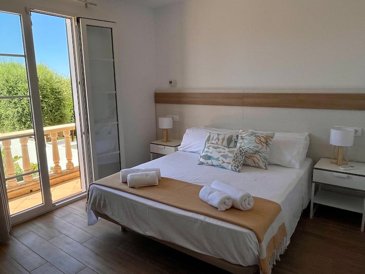 Dormitorio 1/ غرفة النوم 1