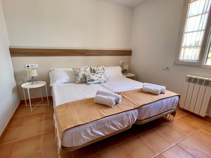 Dormitorio 2/ غرفة النوم 2