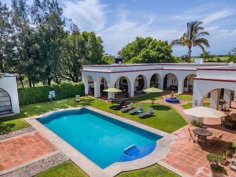 Top performing Airbnb: House in Morelos Near Tepoztlán "The Cloister" in Ayala