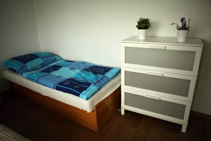 Dhomë gjumi 4