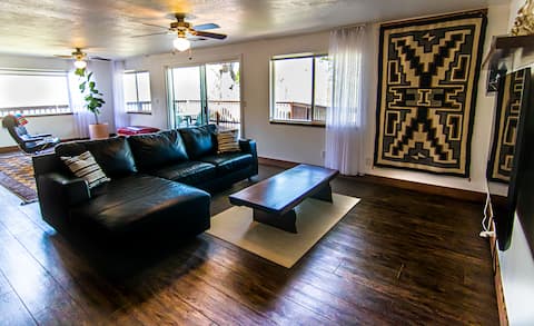 Top Airbnb: Alta Peak House ~ Pool ~ EV Outlet ~ Office in Three Rivers
